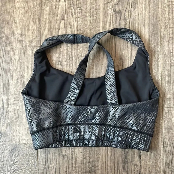 IVL Collective Metallic Snakeskin Stay in Place Sports Bra - Picture 4 of 6